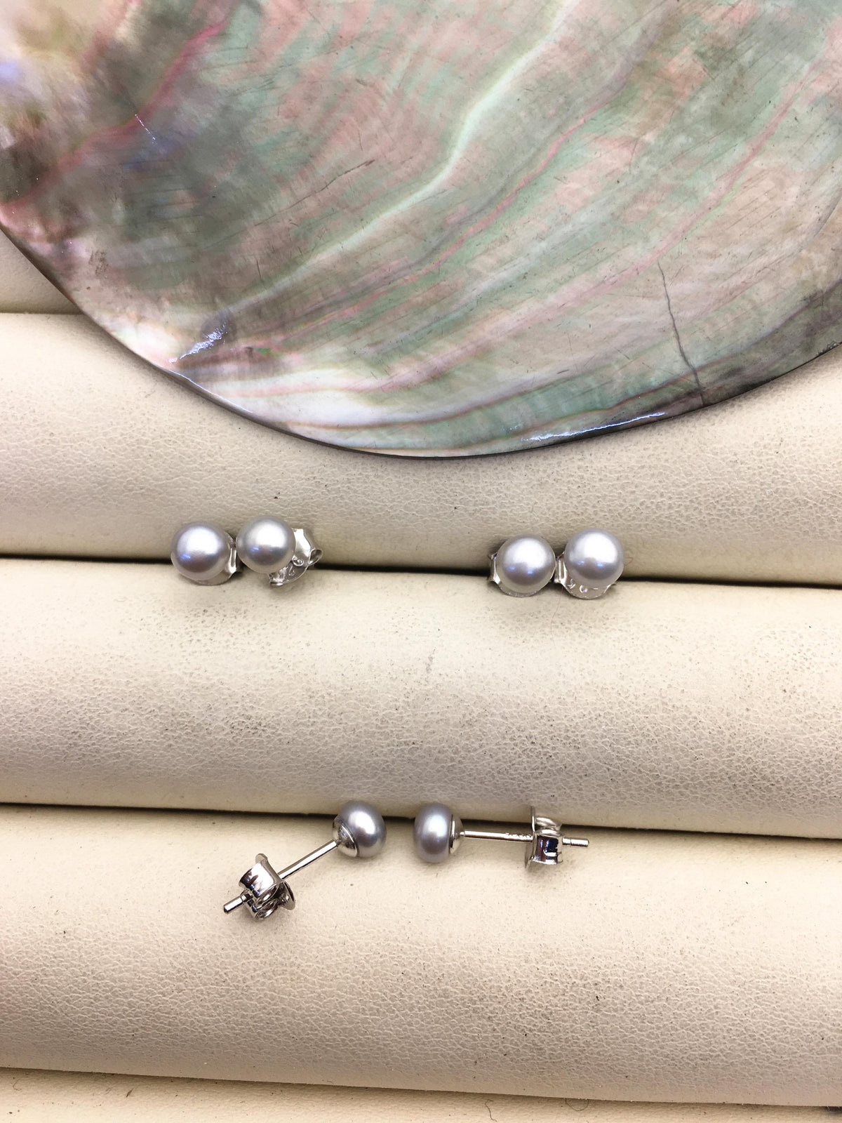 1 pair AAA 4-5mm tiny gray pearl stud earrings,Sterling Silver,SE1-010