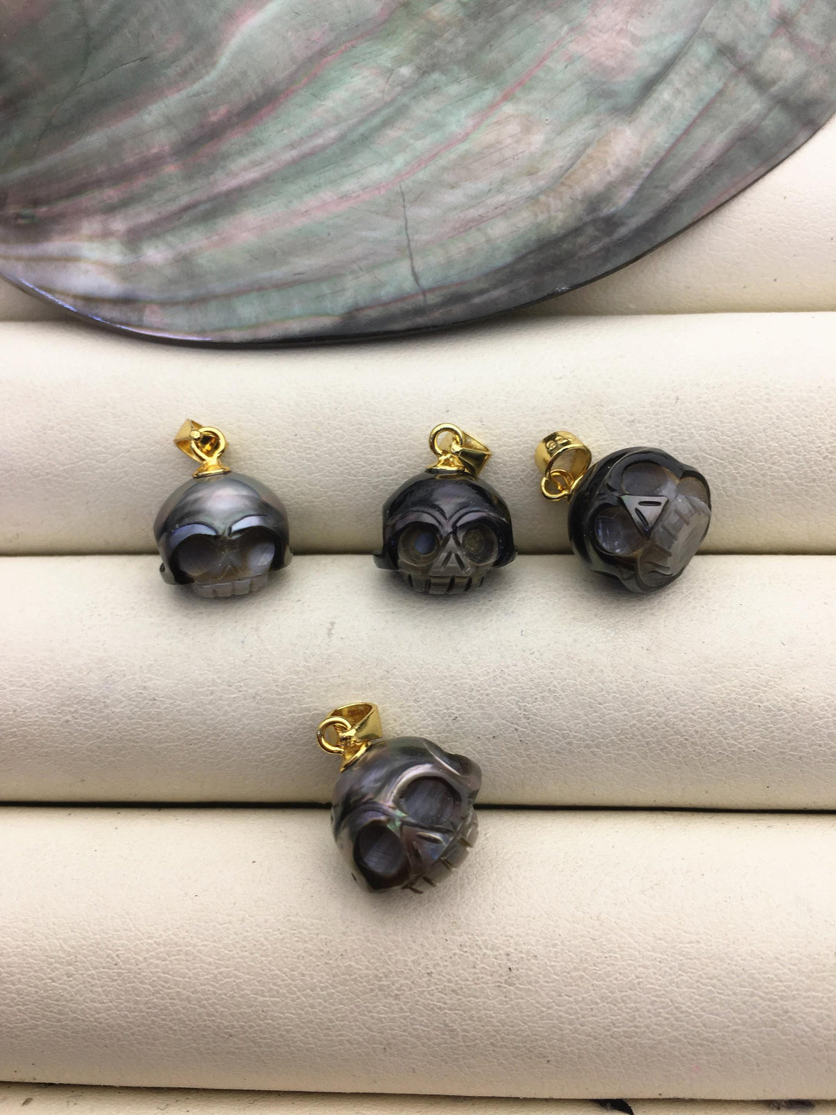 1pc 10-12mm Natural Color HandMade Carved Skull Tahitian Sea Pearl Beads For necklace pendant earrings,NC1-T2