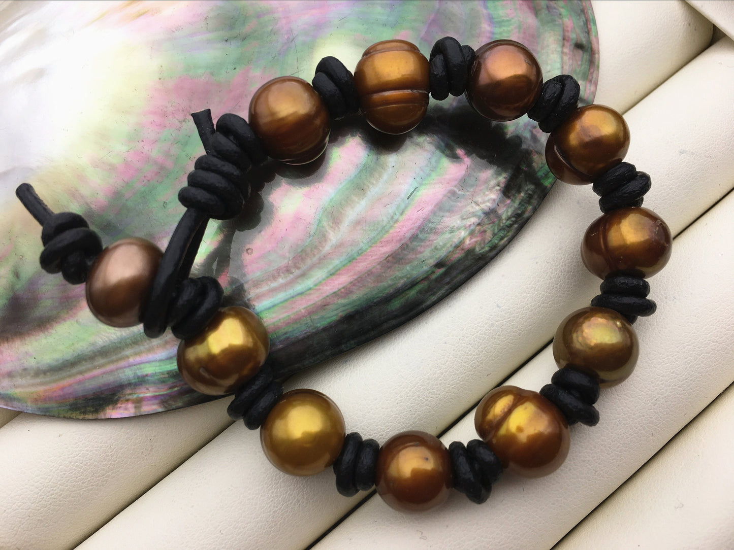 Brown pearl leahter bracelet,Handmade Cuff,Black Pearls on Brown Leather,Black leather bracelet,Le7-001