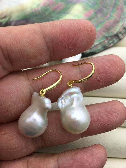 1 pair AA+ 14-16mmx20-28mm white flame ball pearl gold dangle earrings,earring with white baroque Natural Pearl,SE3-031-5