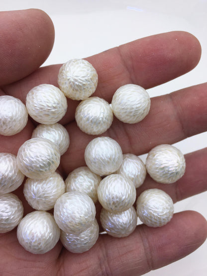 Shine!1pc AAA 11-16mm White Round Carved Freshwater Pearl - no hole - Hand Carved - CAC-FLW-8-1