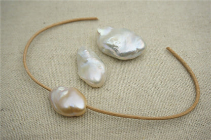AAA 16-19x19-24mm baroque pearl,1pcs, white color,Genuine Fresh Water Pearl,keshi pearl,baroque pearl,Leather Cord,Wholesale Pearls,ZS-22-24