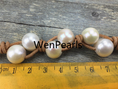 9mm two rows pearl bracelet,Leather Pearls Bracelet, Handmade Cuff,White Pearls on Brown Leather,Black leather bracelet,Le7-050