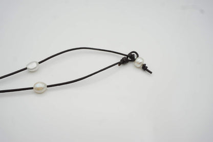 Nugget pearl leather Drop part necklace,Pearl and Leather Lariat Necklace,Leather Pearl necklace,Leather baroque pearl necklace,Le4-031