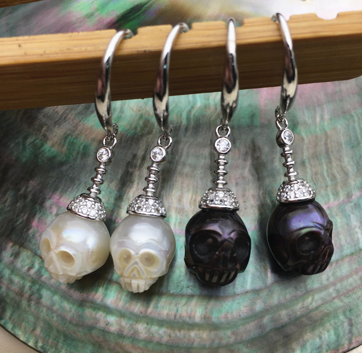 AAA White/Black Carved Skull Freshwater Pearl Dangle Earrings,Pearl Earrings for Women Girls,SE3-027-18
