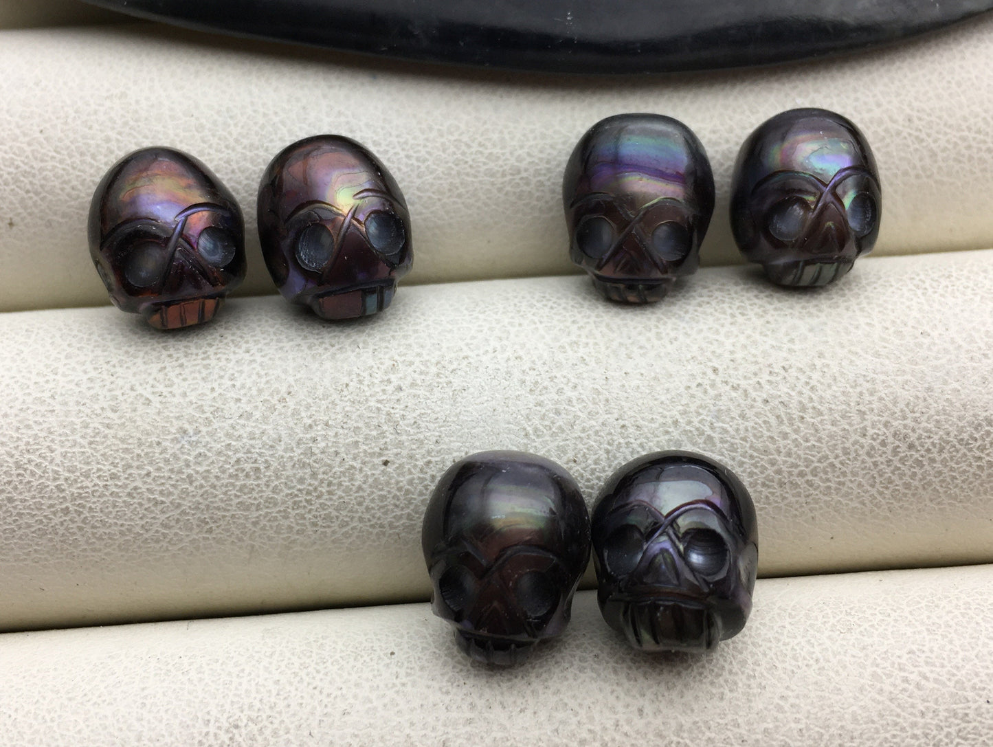 1 pair AAA 7-10mm White/Pink/Gray/Black HandMade Carved Skull Freshwater Pearl Beads For Earrings,CAC-SKU-008