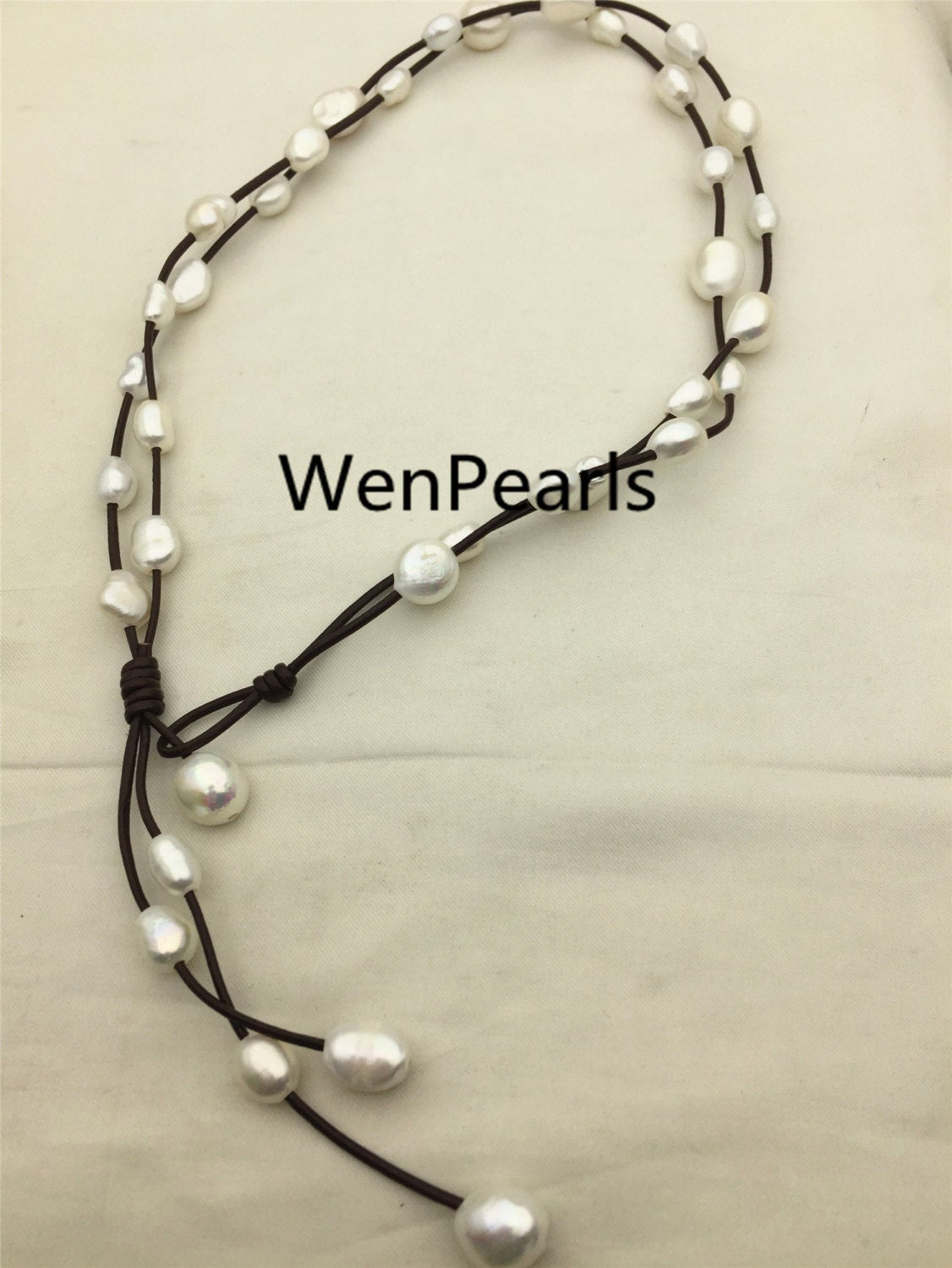 Two Rows Baroque pearl leather necklace,Pearl and Leather Lariat Necklace,Leather Pearl necklace,Leather baroque pearl necklace,Le3-040