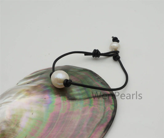 Single Very Big Pearl and Leather bracelet, White Freshwater pearl, Black Leather Pearl bracelet, Select Leather Color,Le7-183