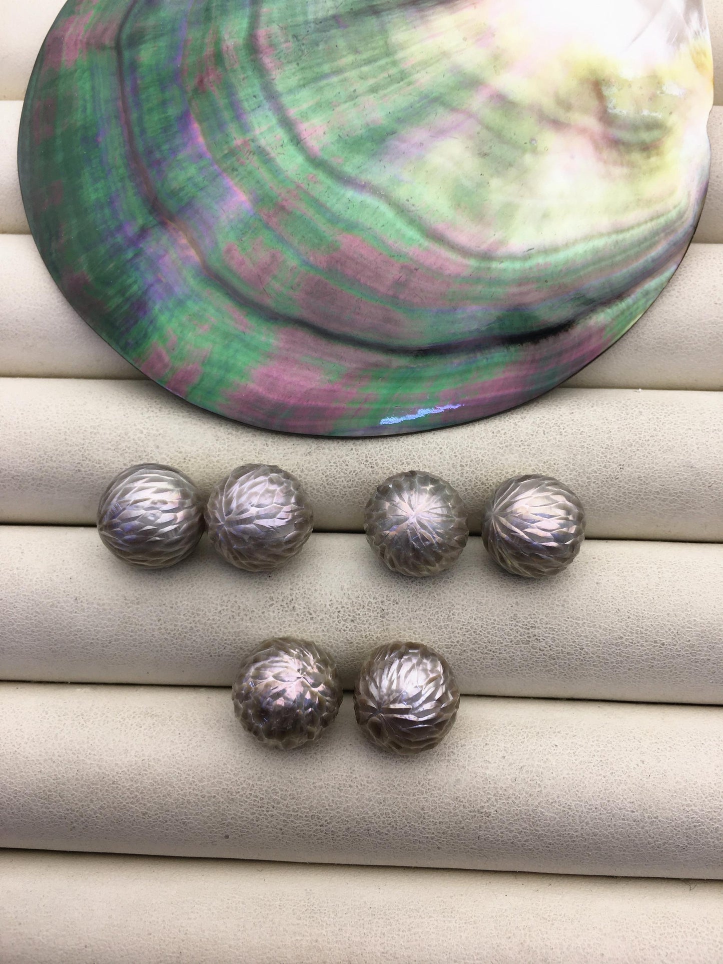 1 pair AAA 13-14mm Gray HandMade Carved Skull Freshwater Pearl Beads For Earrings,CAC-T25