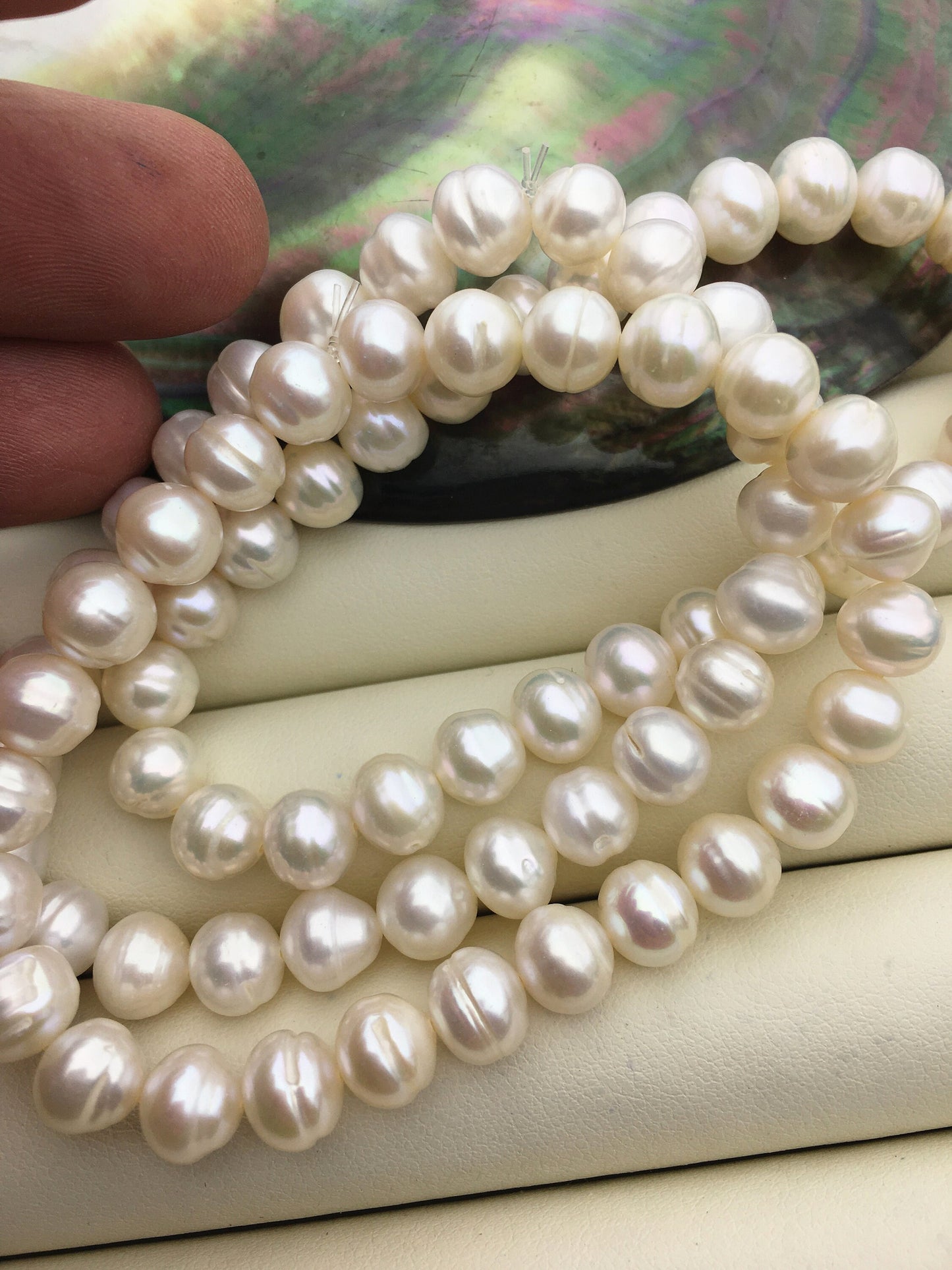 2ps AA 7'' 7.4-8.4mm white button round Freshwater pearl Elastic string Bracelet,B8-031