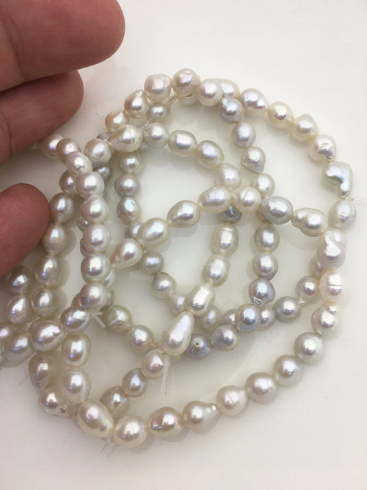 High Luster!2pcs 7 inchs AA+ 6-7mm White with natural gray Baroque Rice Freshwater Akoya pearl Elastic string Bracelet,B8-003-3