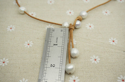 Round pearl,high luster,Leather Pearl Necklace, Pearl Leather Necklace, White Freshwater pearl, Light Brwon Leather Pearl necklace,Le1-032
