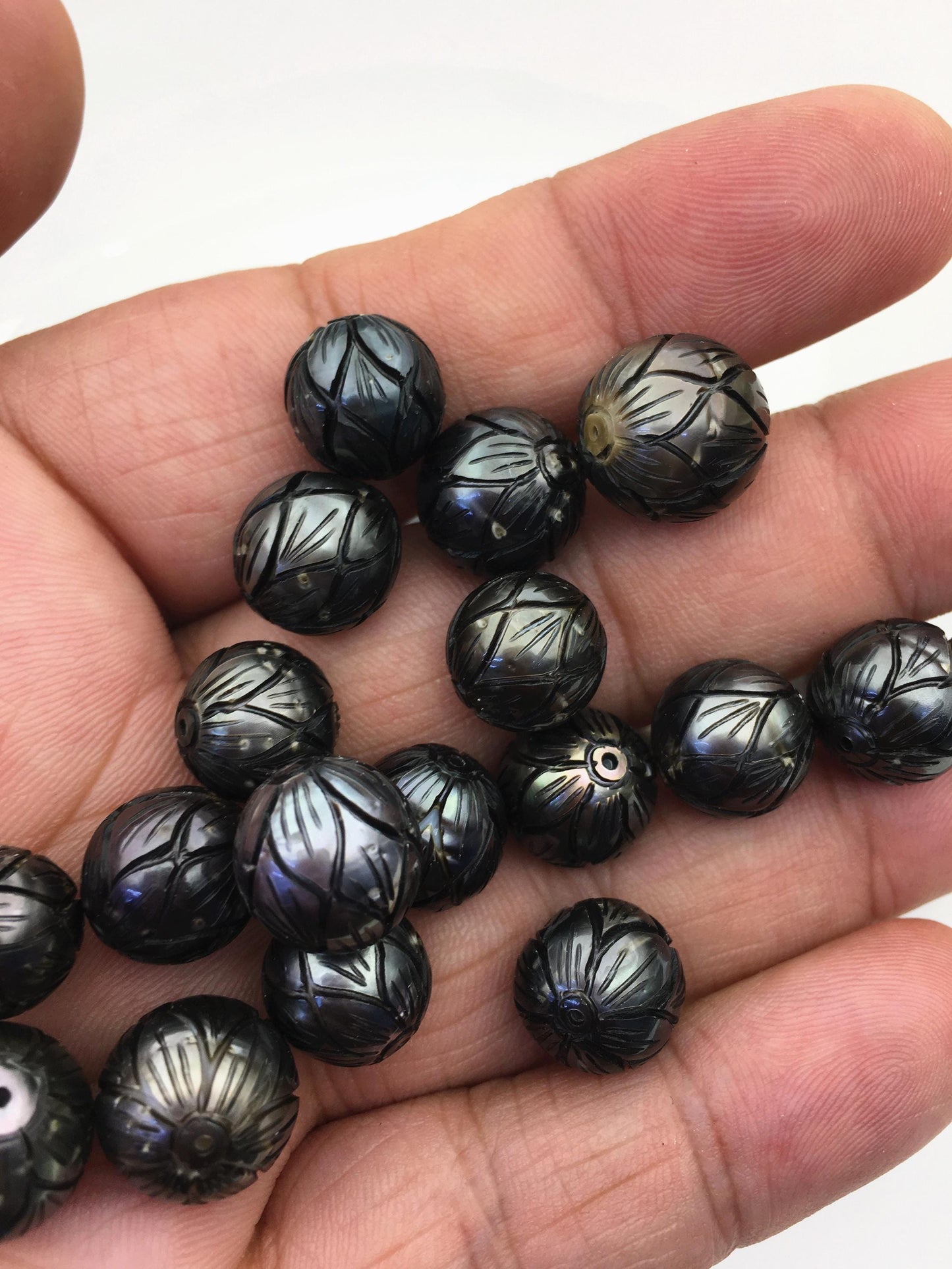 1 pc AA 10-15mm Near Round Carved Tahitian Pearl - Hand Carved - Tattoo Tahitian Pearls,through hole, carved pearls,CAC-FLW-9-4