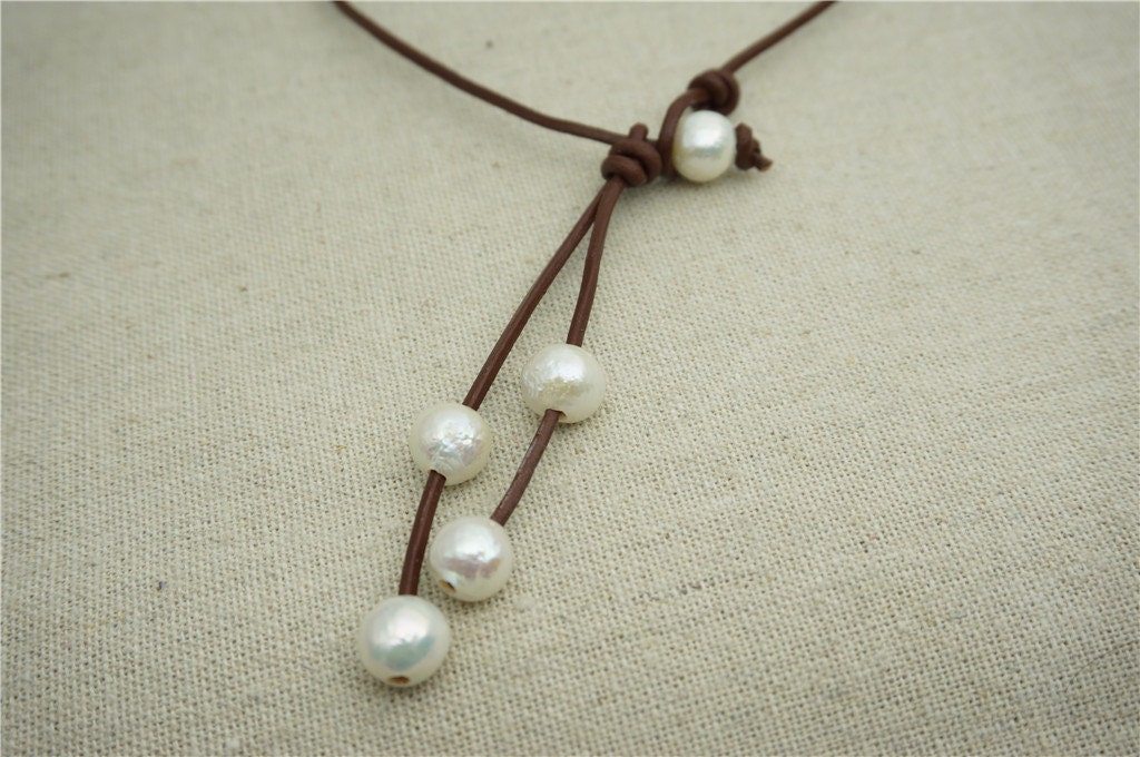 Round pearl,high luster,Leather Pearl Necklace, Pearl Leather Necklace, White Freshwater pearl, Light Brwon Leather Pearl necklace,Le1-094