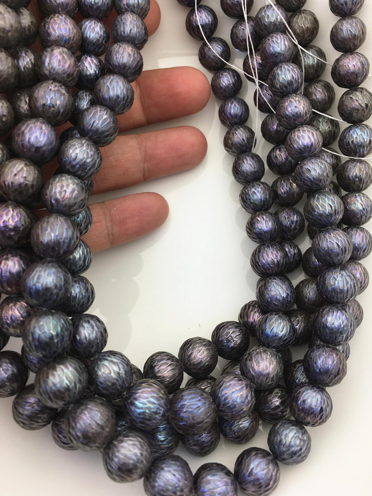 15.5'' AA+ 10-13mm Black Round Carved Freshwater Pearl - Hand Carved - CAC-T23