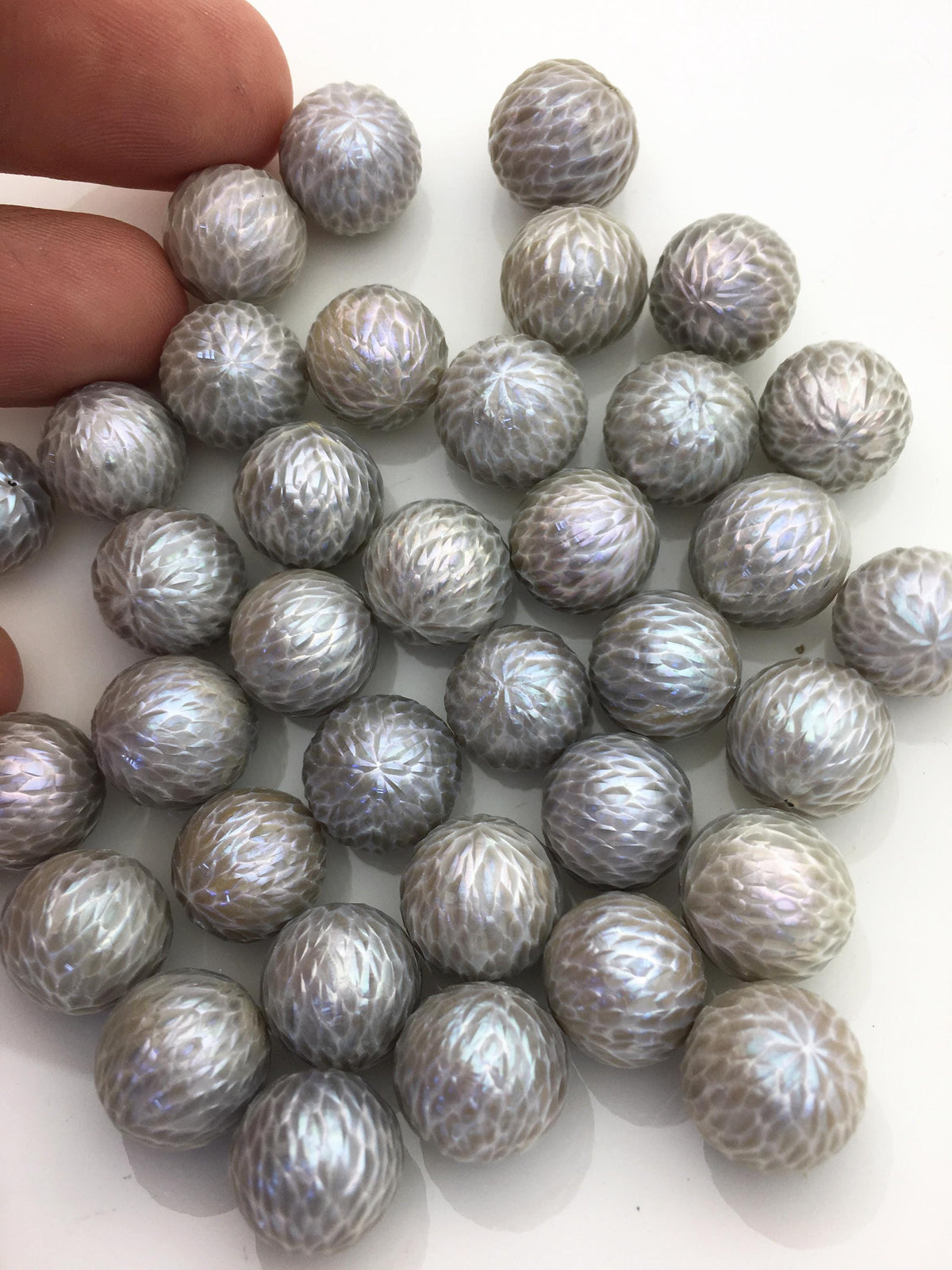Shine!1pc AA+ 11-16mm Gray Near Round Carved Freshwater Pearl - no hole - Hand Carved - CAC-T1