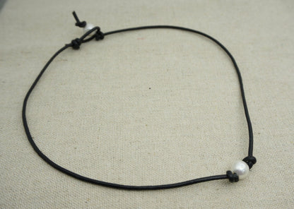 Leather Pearl Choker,High Luster pearl, Pearl Leather Necklace, White Freshwater pearl, Black Leather Pearl necklace,LIGHT BROWN,Le1-036