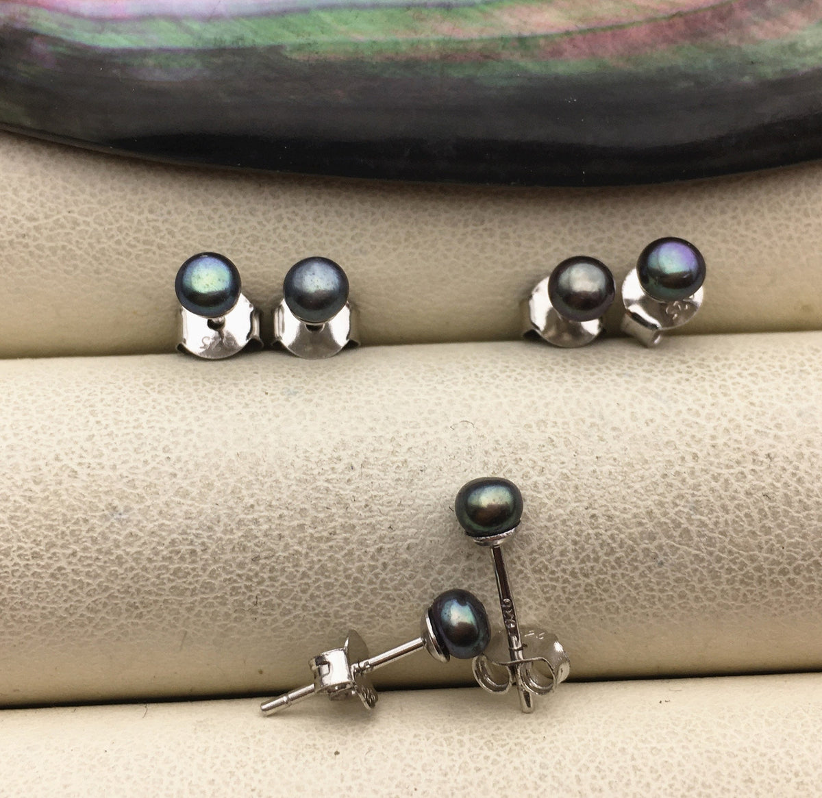 1 pair AAA 3.5-4mm green blue Pearl Stud Earrings, pearl earrings,S925 Sterling Silver,Wedding,classic pearl studs,SE1-T13