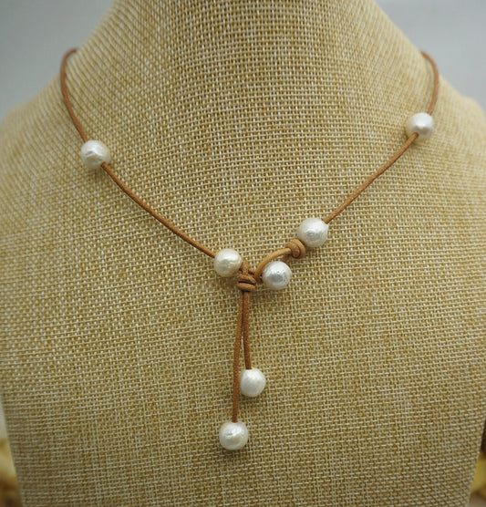 Round pearl,high luster,Leather Pearl Necklace, Pearl Leather Necklace, White Freshwater pearl, Light Brwon Leather Pearl necklace,Le1-032