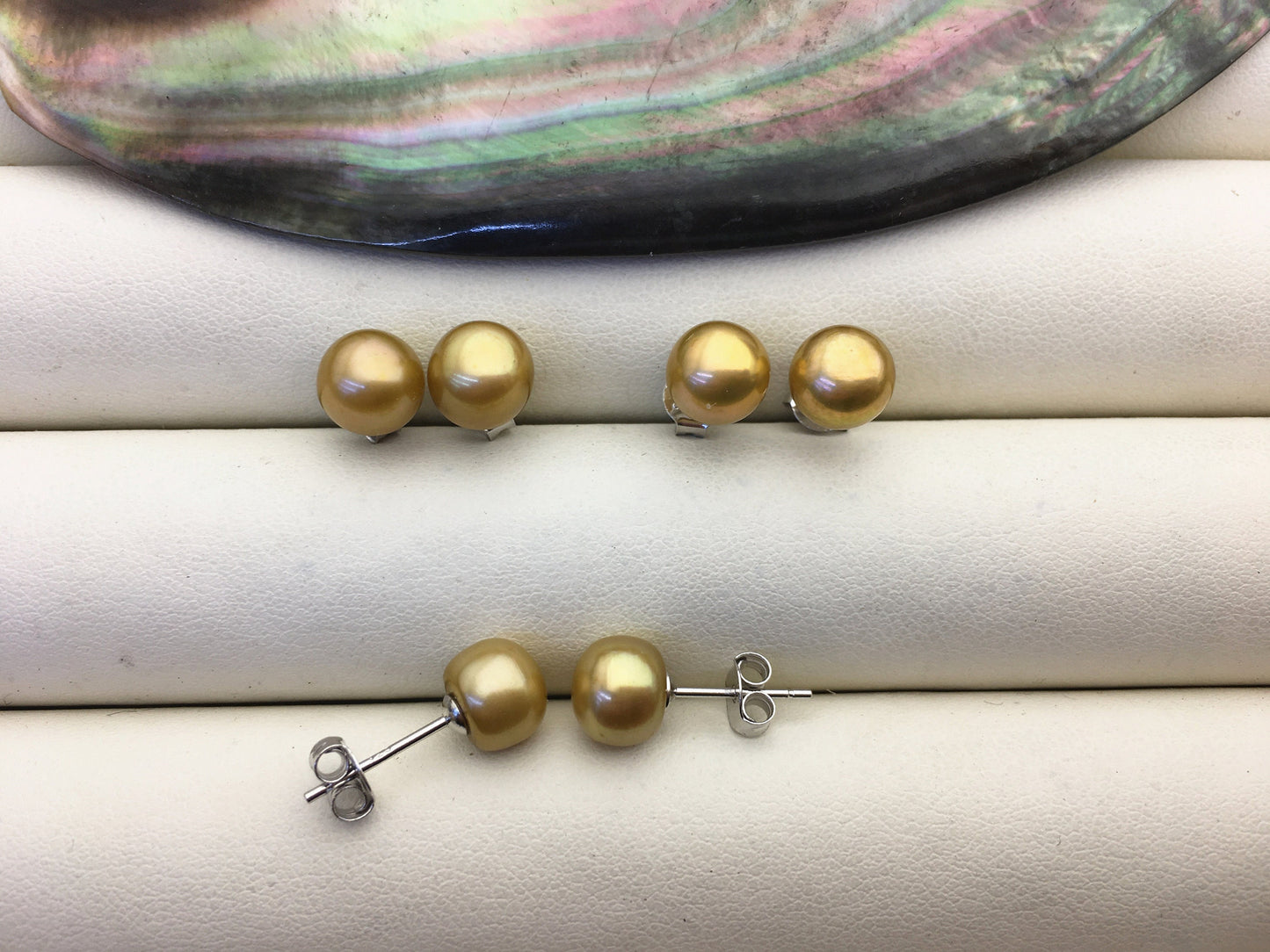 1 pair AAA 6/7/8mm Brown button round Pearl Stud Earrings,freshwater pearl earrings,Wedding,classic pearl studs,SE1-T3
