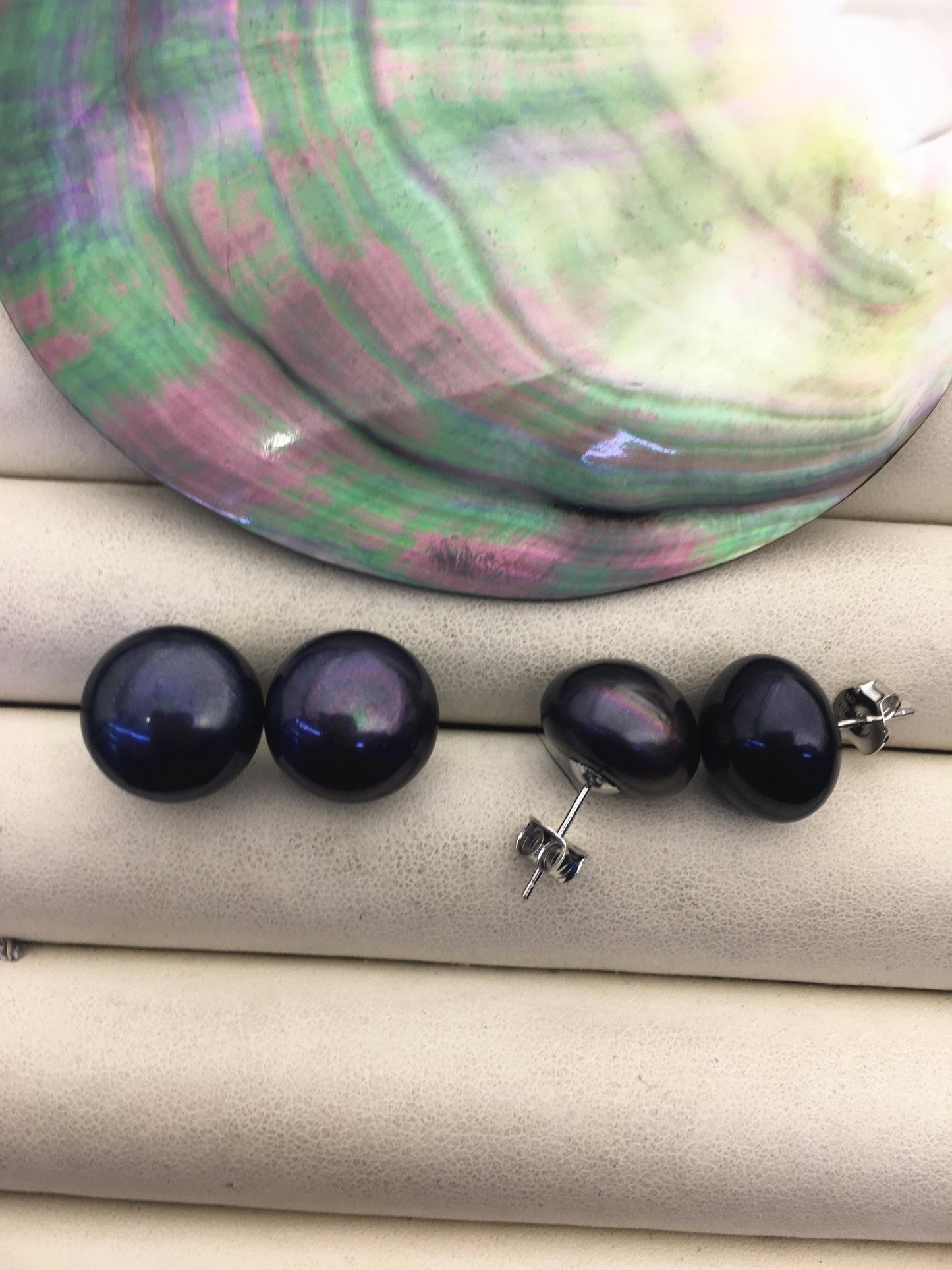AA+ 13.5-14mm Very Big Black Buttom Round Pearl stud earrings,SE1-069-3