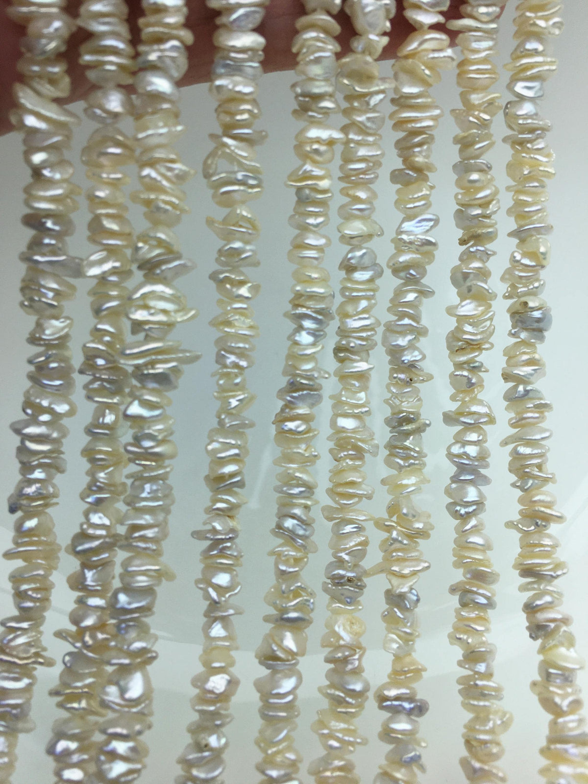 AAA/AA+ 5-6mm tiny white Keshi pearls,Center drilled,ZS-128-9