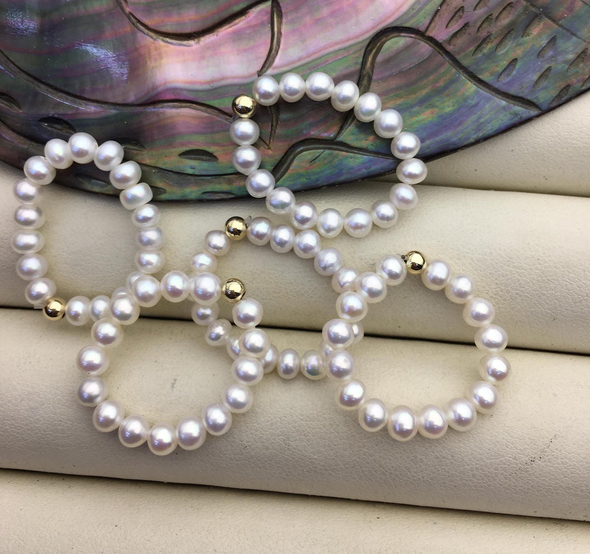 2pcs Fashion AAA 3-4mm tiny white near round pearl 14k goldfilled gold ball elastic ring,R1-023