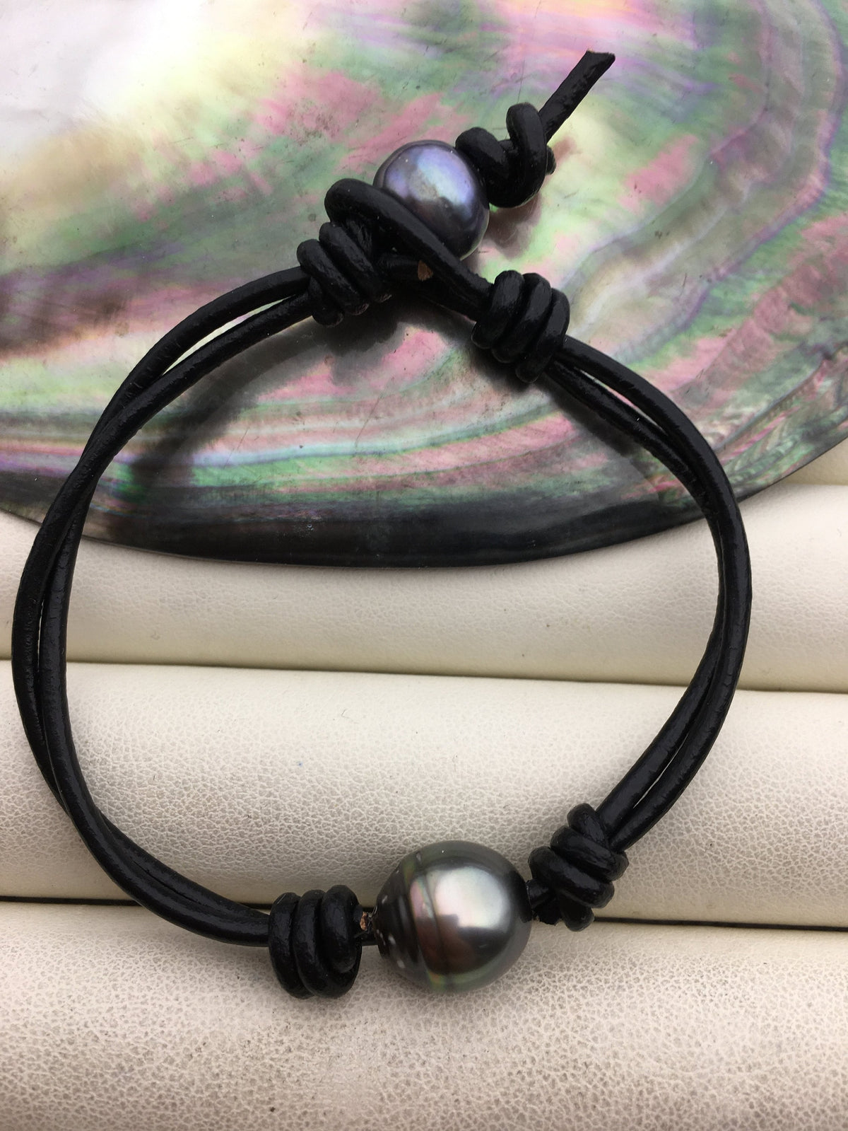 11-13mm big Single Drop Green Black Tahitian pearl Leather Cord bracelet,SELECT leather color, Pearl Leather bracelet,Le10-006