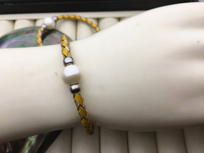 7.5'' yellow leather elastic pearl Bracelet,10mm Big white Freshwater Pearl Bracelet, Wedding Bracelet,B8-035