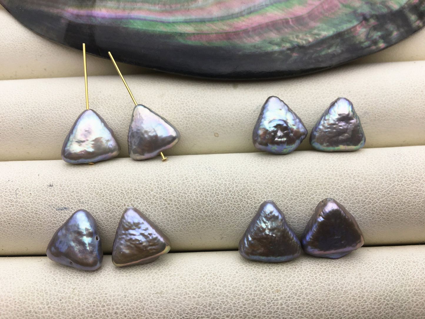1 pair AA+ 11-12mm Gray Triangle Shape Freshwater Pearl White loose Beads Piar,wholesale,ZS-103-37-16