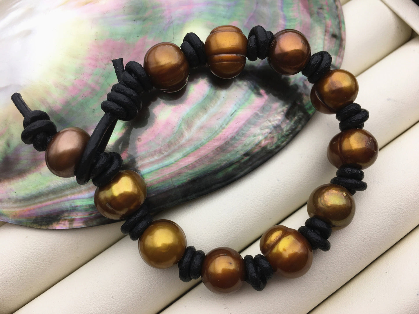 Brown pearl leahter bracelet,Handmade Cuff,Black Pearls on Brown Leather,Black leather bracelet,Le7-001