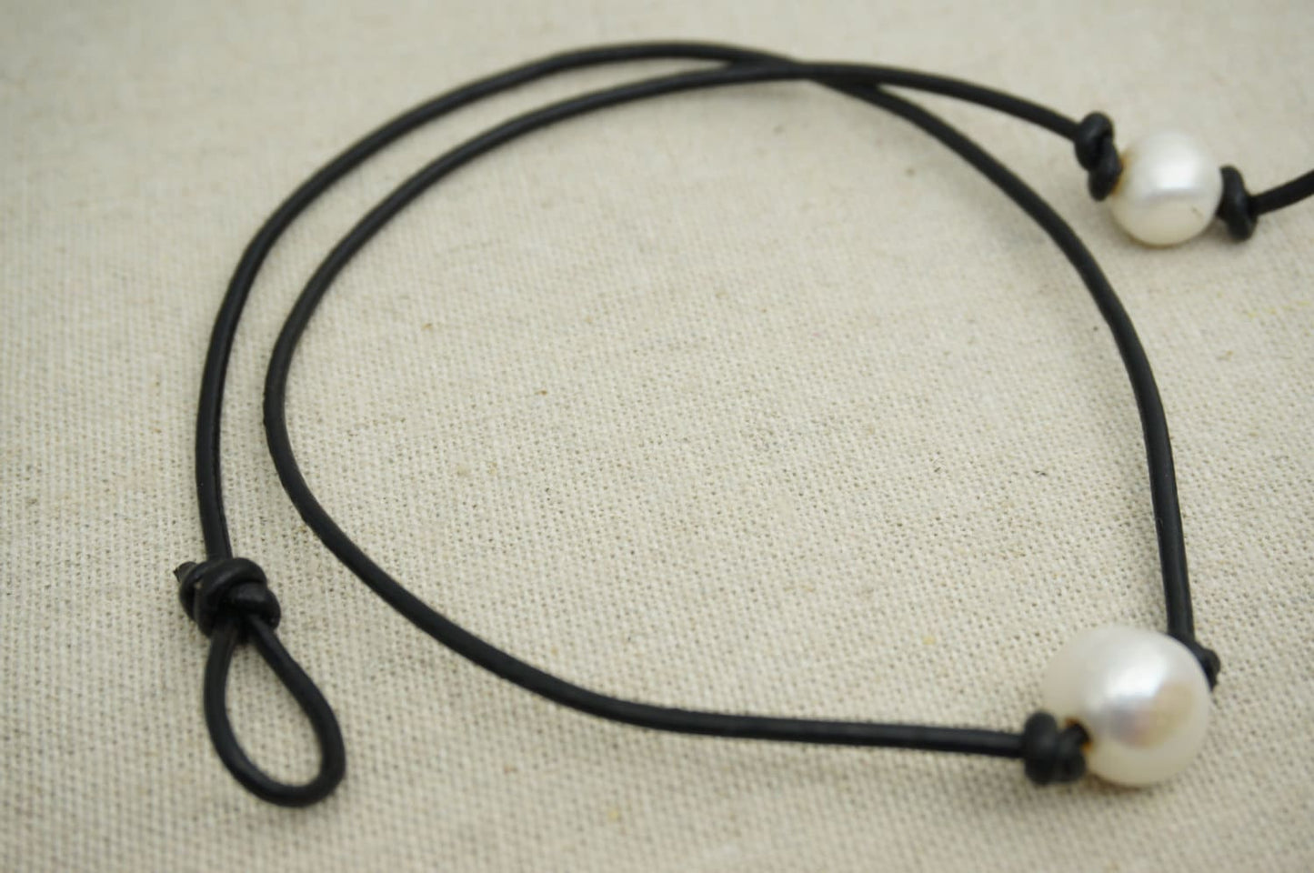 AAA Leather Pearl Choker,pearl choker necklace,Pearl Leather Necklace,Bracelet,Black Leather Pearl necklace,necklaces for women,Le1-004
