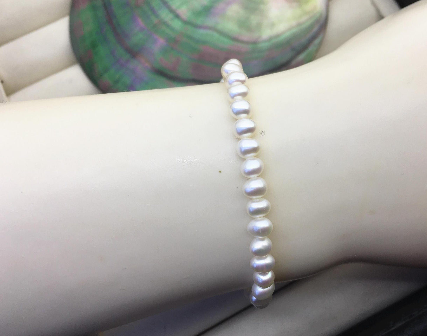 1pc AAA 7'' 4-5mm white potato Freshwater pearl Elastic string Bracelet,B8-009