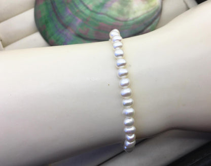 1pc AAA 7'' 4-5mm white potato Freshwater pearl Elastic string Bracelet,B8-009