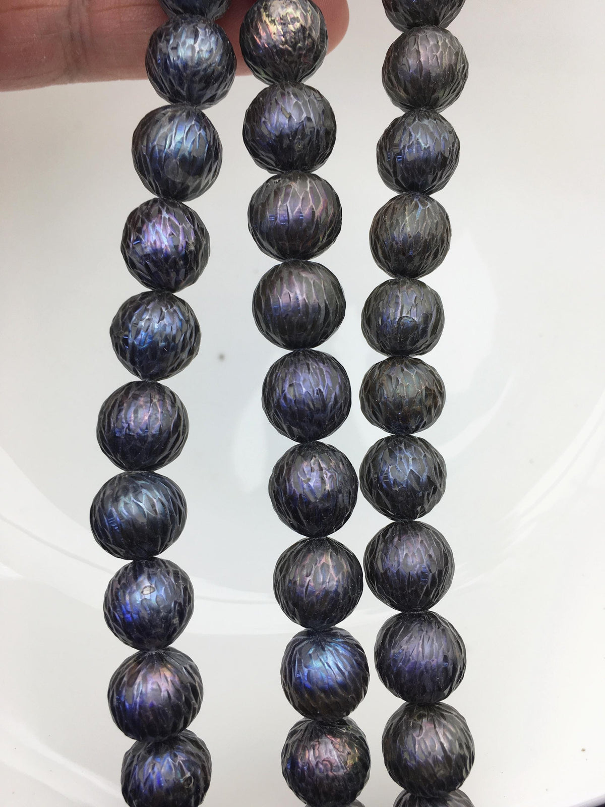 15.5'' AA 11-13mm Black Round Carved Freshwater Pearl - Hand Carved - CAC-T22