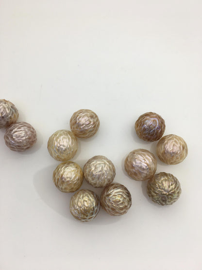 12pcs AAA 13-14mm natural bronze round Carved Freshwater Pearl - no hole - Hand Carved - CAC-T15