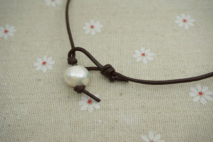 Leather Pearl Choker,High Luster pearl, Pearl Leather Necklace, Pink Freshwater pearl, Black Leather Pearl necklace,Black leather,Le2-029