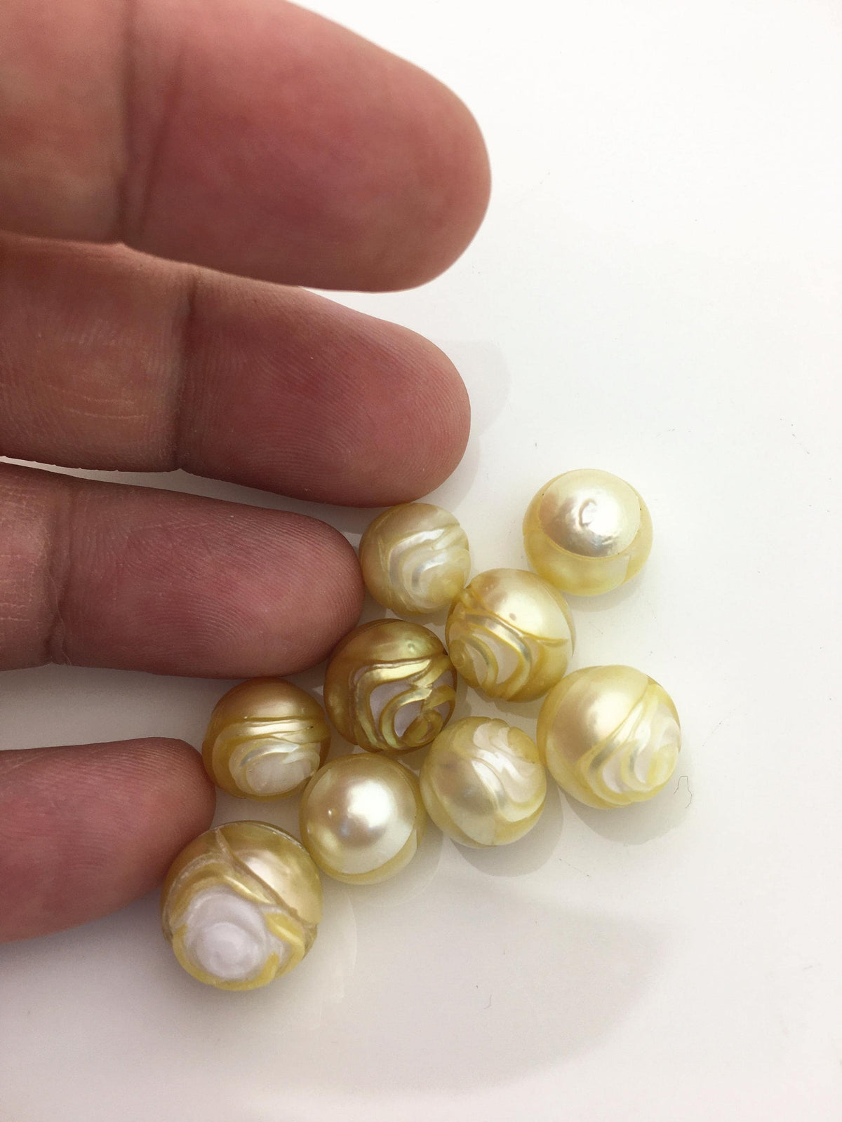 9pcs AAA/AA+ 11-14mm Rose Carved South Sea Pearl - Hand Carved - Tattoo Tahitian Pearls, carved pearls, flower designs,CAC-T19