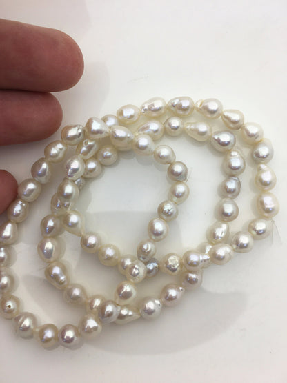 High Luster!2pcs 7 inchs AA+ 5-6mm White Baroque Freshwater Akoya pearl Elastic string Bracelet,B8-003-2