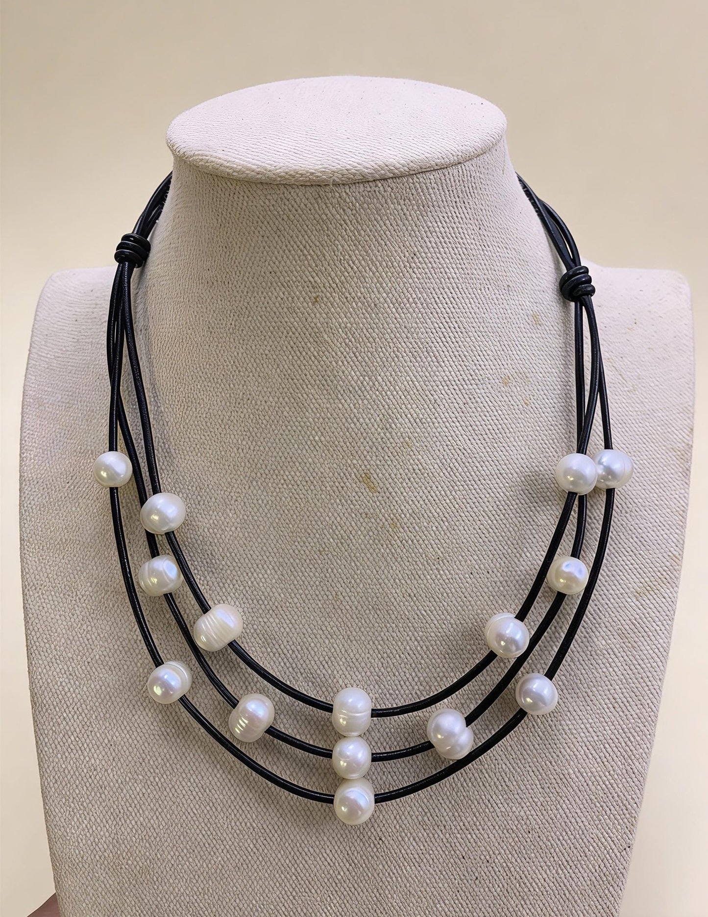 Three rows Floating pearls and leather Necklace, 3 Rows Leather Necklace ,Multi-Strand Pearls necklace ,Pearl and Leather,Le4-075