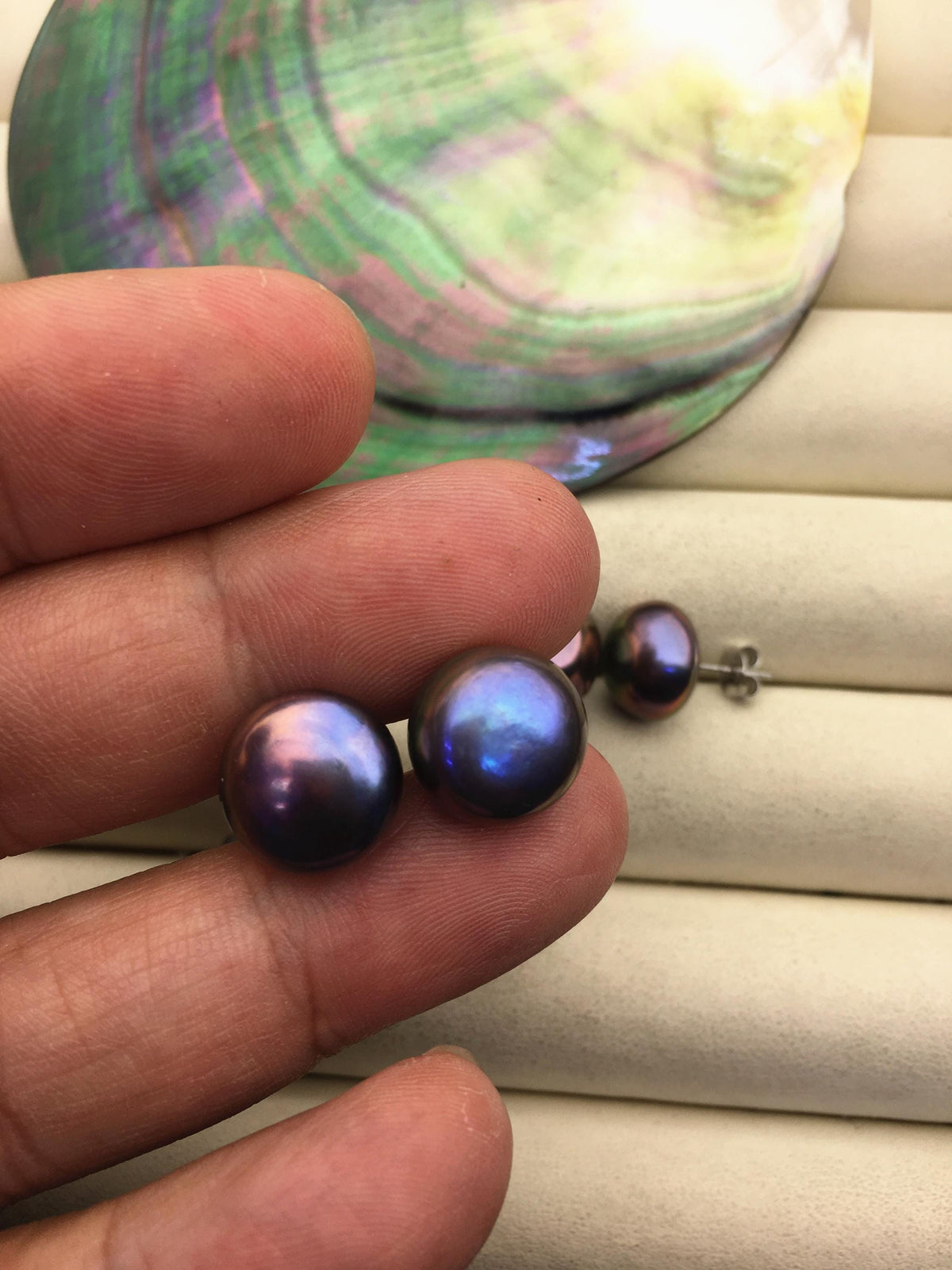 AA+ 12-13mm big black rainbow button round Pearl Stud Earrings,freshwater pearl earrings,Wedding,classic pearl studs,SE1-069-28