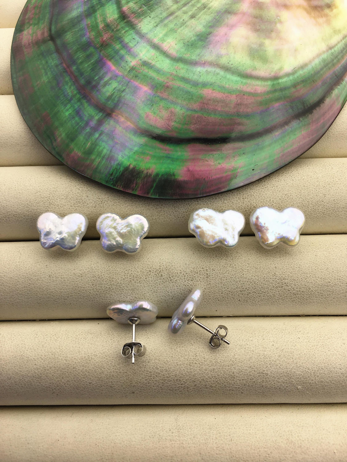 AAA 10-11mm white Butterfly Pearl Stud Earrings,freshwater pearl earrings,Wedding,classic pearl studs,SE3-011
