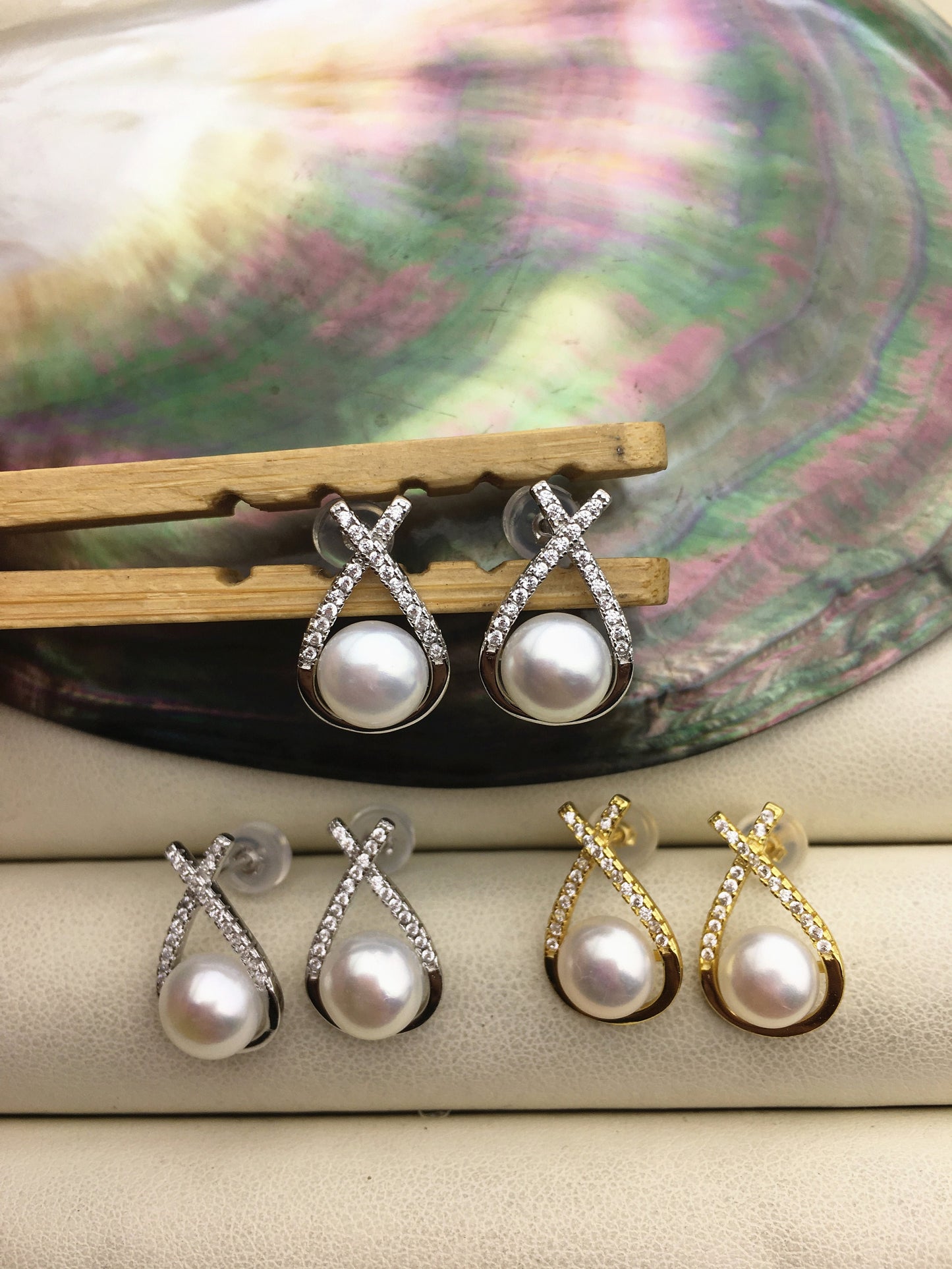 1 pair silver/gold AAA pearl stud earrings,real pearl earrings,pearl for women ,crystal and pearl earrings,SE3-038